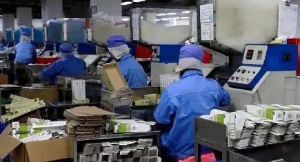 多地加快落實 禁塑令 可降解塑料制品廠滿負荷生產 巨頭逐鹿可降解塑料市場